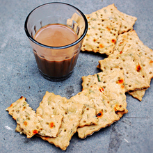 Dill & Spicy Red Chilli Cracker
